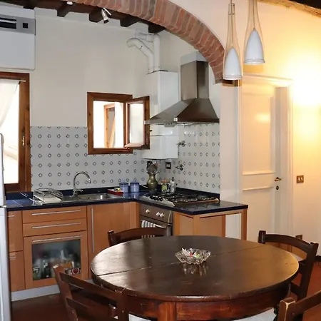 Casa Allegri Daire